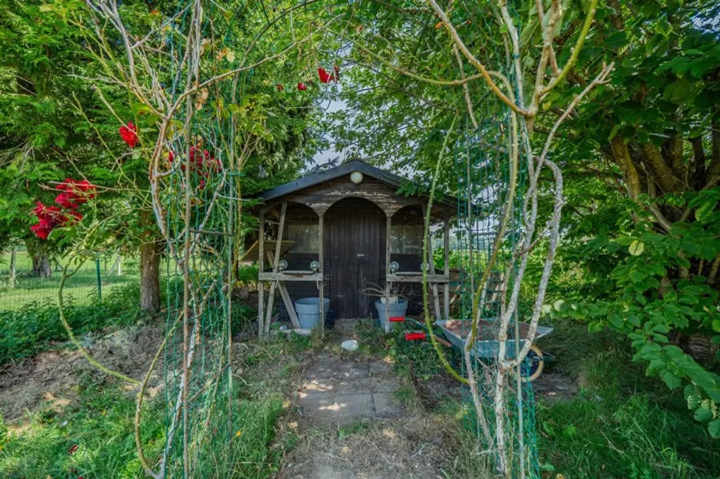 Jardin - Maison 3 Façades avec Jardin à Warnant-Dreye