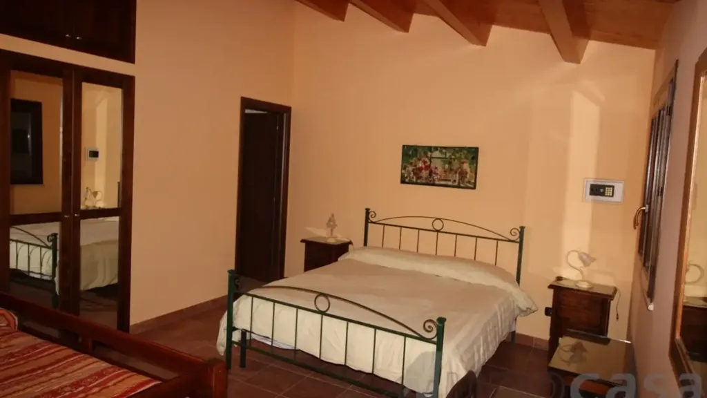 Bedrooms - Rustic Country House with Solarium in Noto