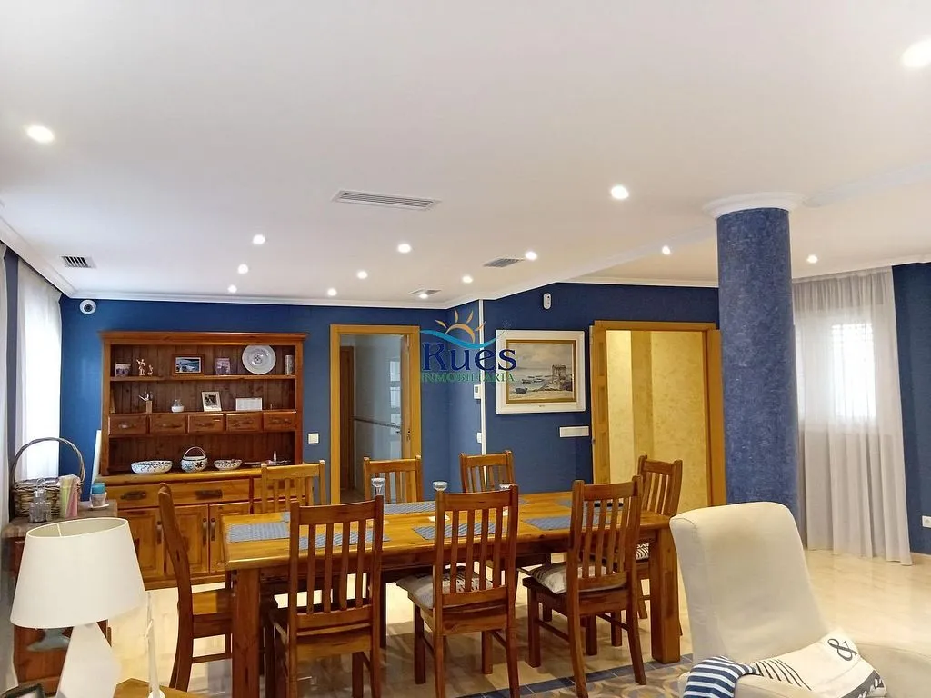 Söögituba - Modern Chalet with Pool near Jaume I Beach