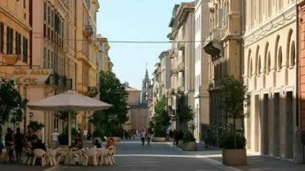 Historic Apartment with Balcony in Ancona Centre