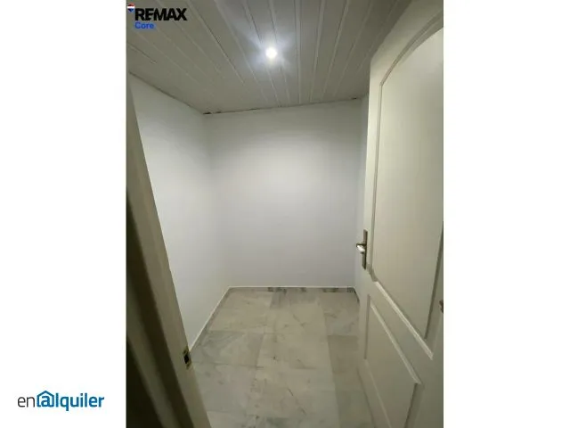 Esik - Spacious Flat with Balcony in Cáceres Old Town