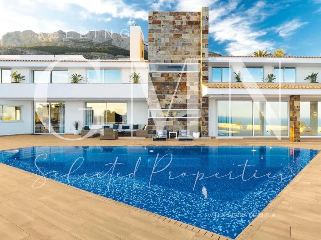 Pool - Luxury Villa with Sea View in Altea