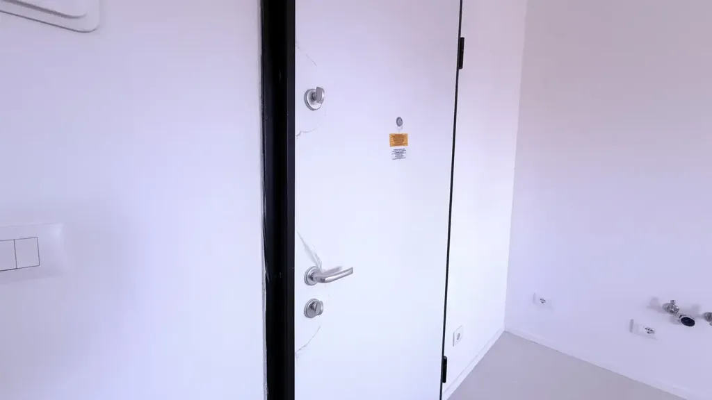 Hallway - Modern Apartment with Garden View in Bologna