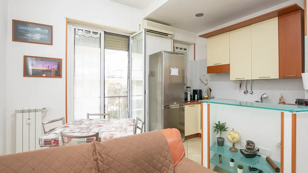 Cuisine - Apartment with Private Parking in Genoa