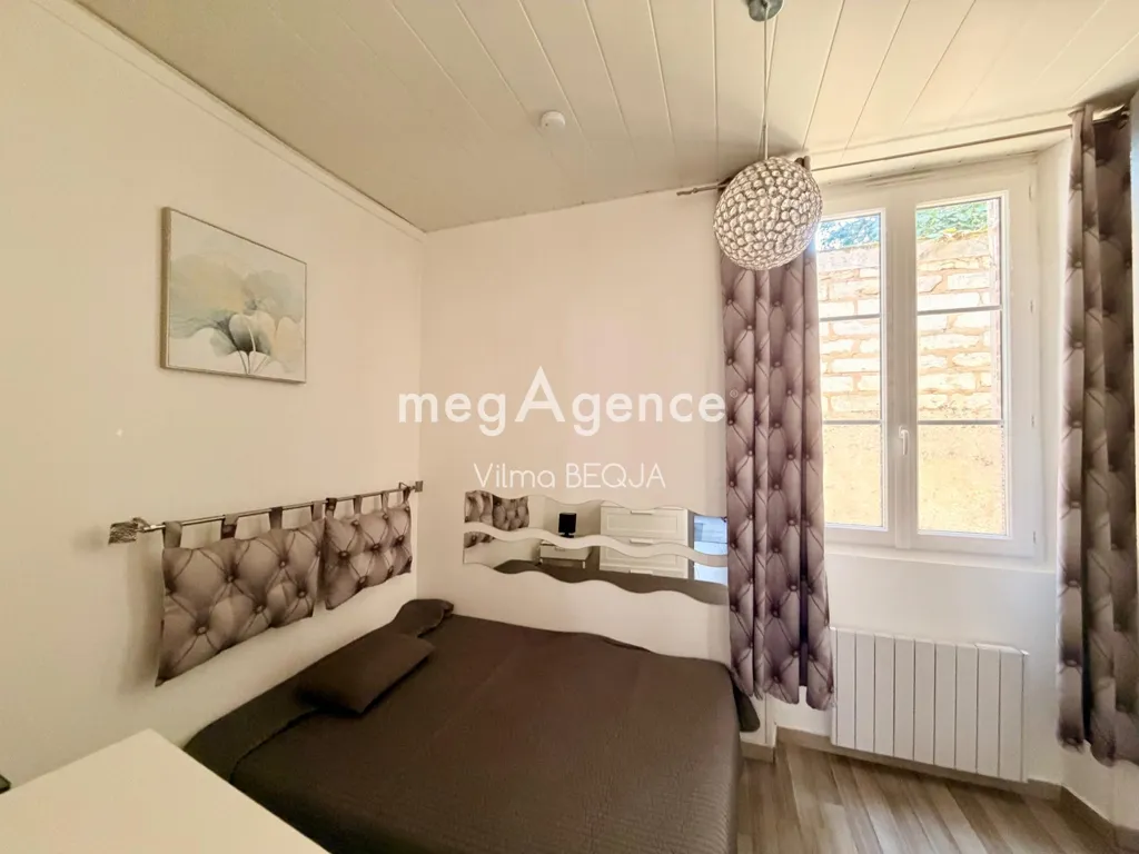 Chambres - Appartement Meublé à Sens, Rue Commerçante