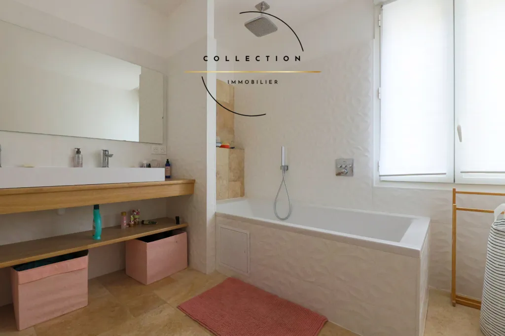 Salles de bain - Villa Rénovée avec Piscine à Montpellier