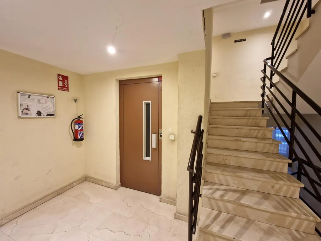 Esik - Furnished Flat with Balcony in Las Rozas