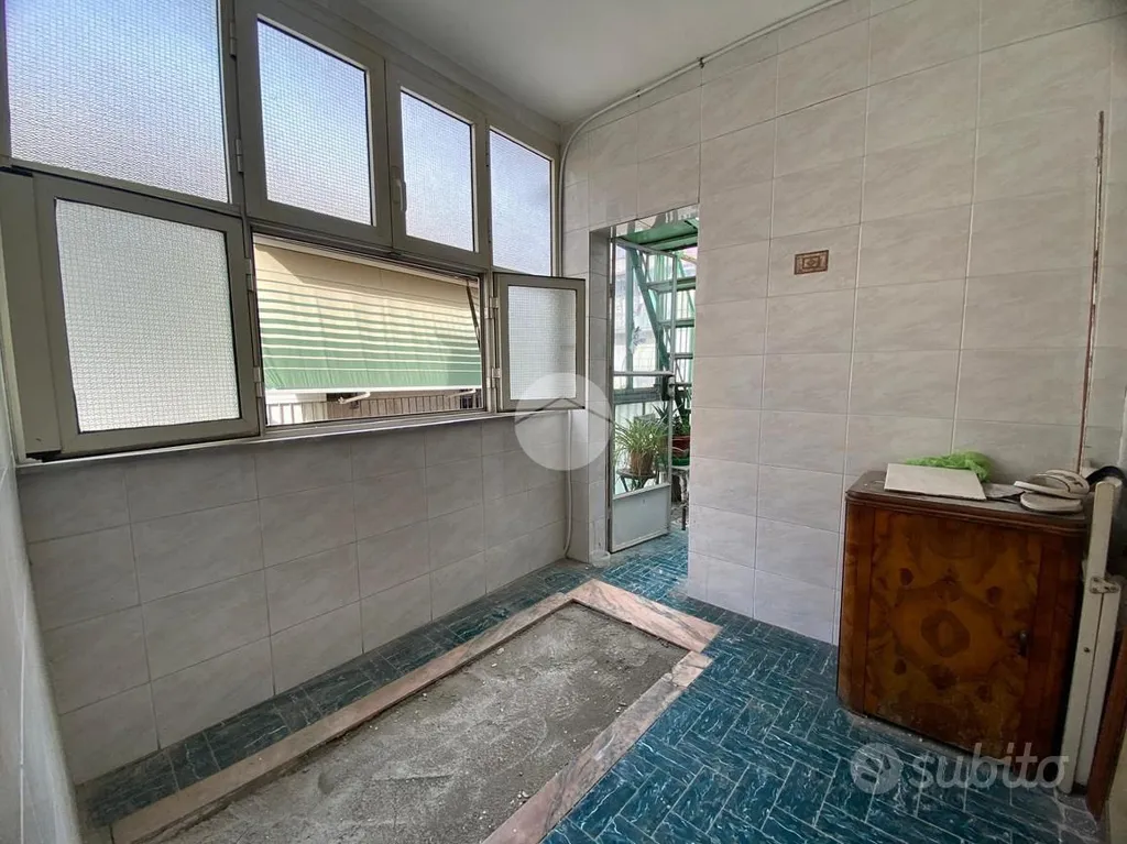 Salles de bain - 3-Room Apartment with Balcony in Naples
