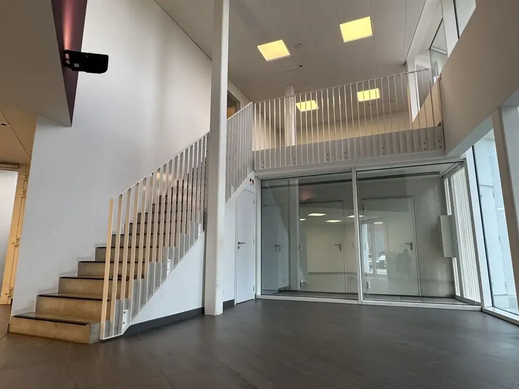 Toad - Office Space with Large Windows in Mechelen