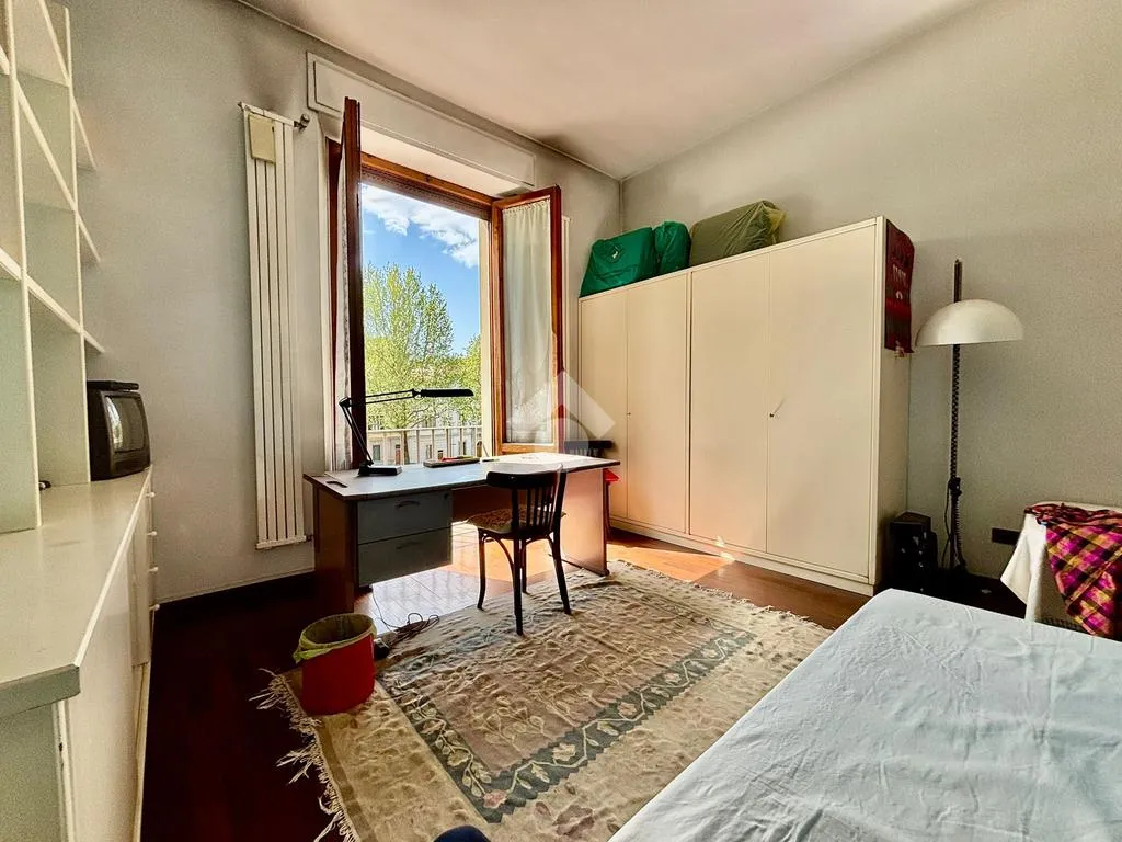 Magamistoad - Spacious Apartment with Balcony in Florence