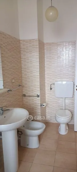 Salles de bain - Bright Trilocale with Balcony in Asti