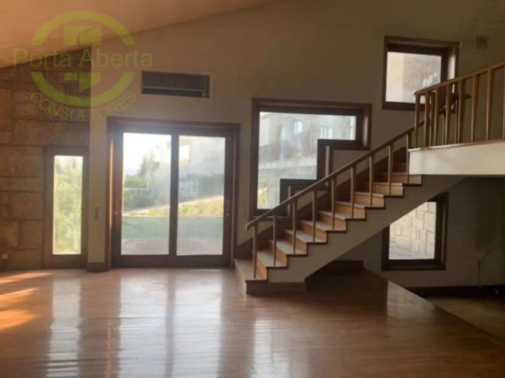 Pièces - Luxury House with Generous Space in Guimarães