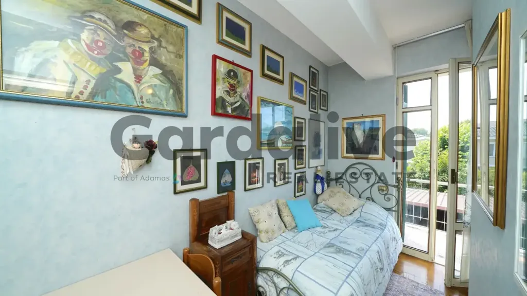 Chambres - Quadrilocale with Lake View in Sirmione