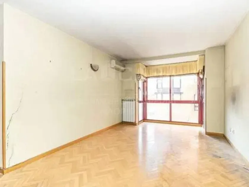 Elutuba - Corner Flat with Terraces in Imperial, Madrid