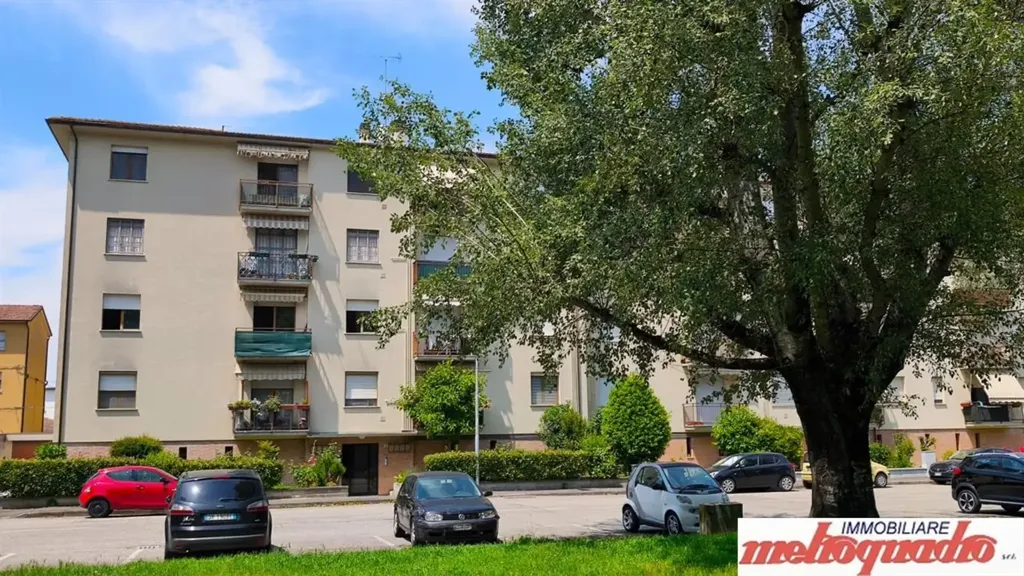 Välivaade - Spacious Apartment with Triple Exposure in Galliera