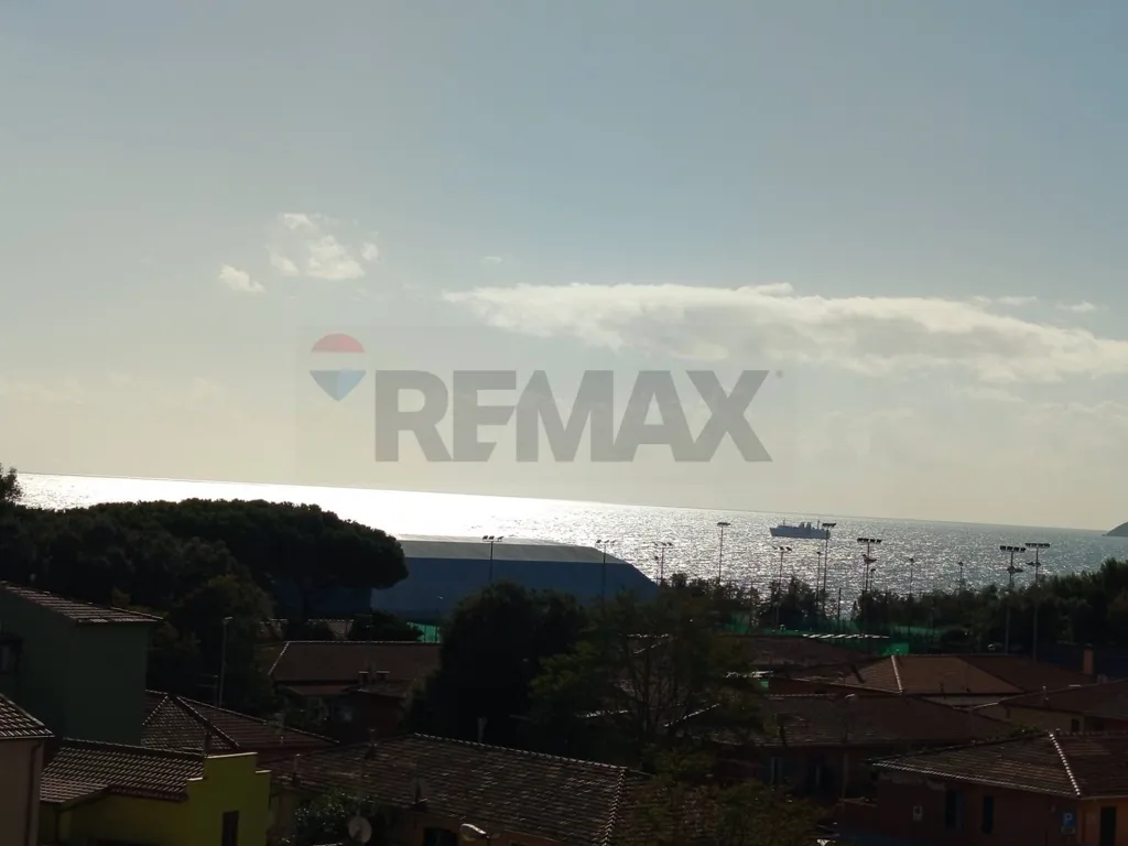 Apartment with Sea View Terrace in Central Piombino
