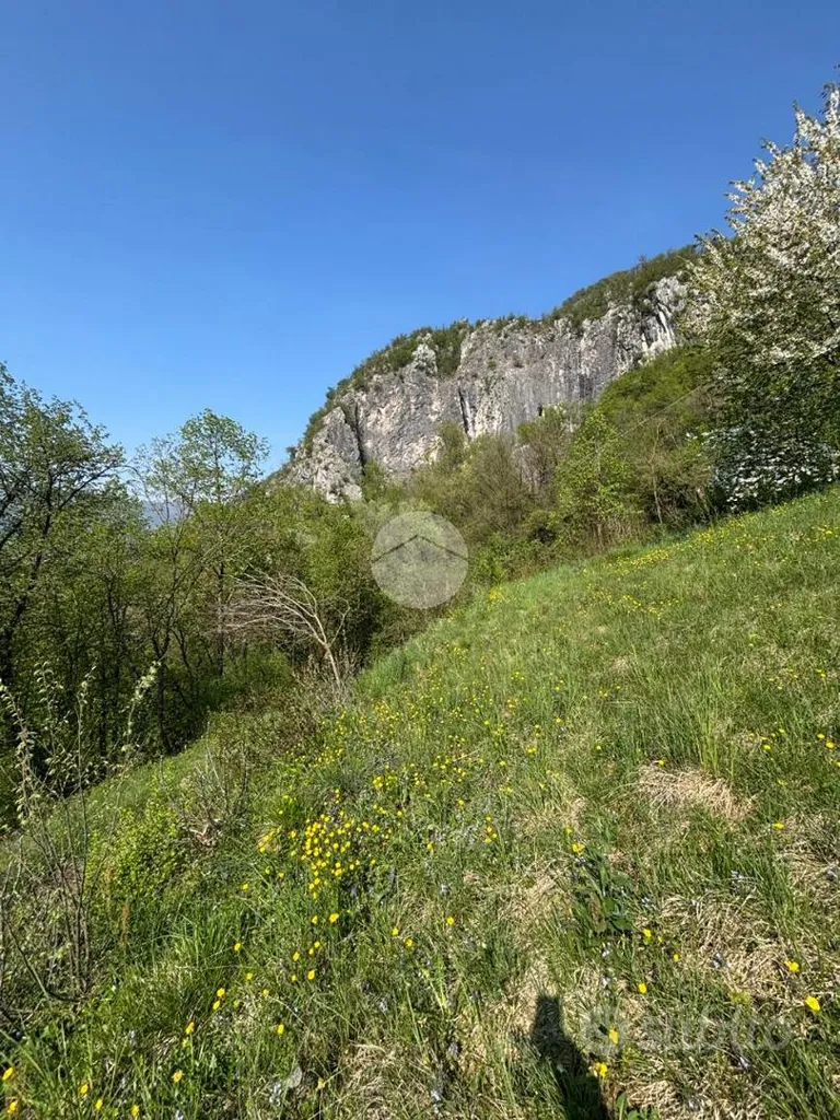Garden - Buildable Plot in Quiet Area, Grone