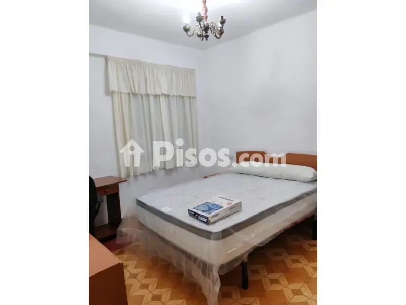 Chambres - Student-Friendly Flat with Balcony in Plaza de Toros