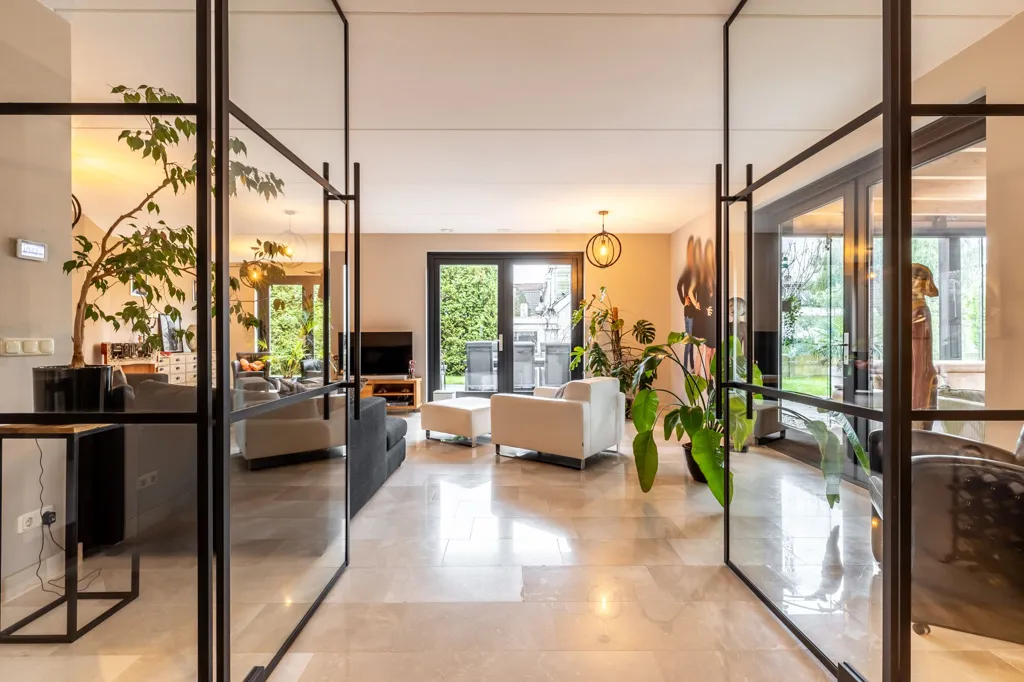 Entrée - Detached House with Private Pool in Pernis