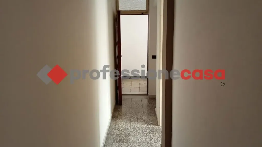 Entrée - 3-Bedroom Apartment with Balcony in Catania