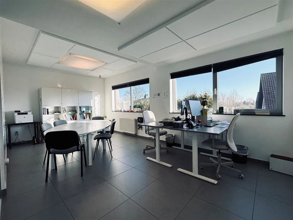 Kabinet - Office Space with Loft in Waasmunster