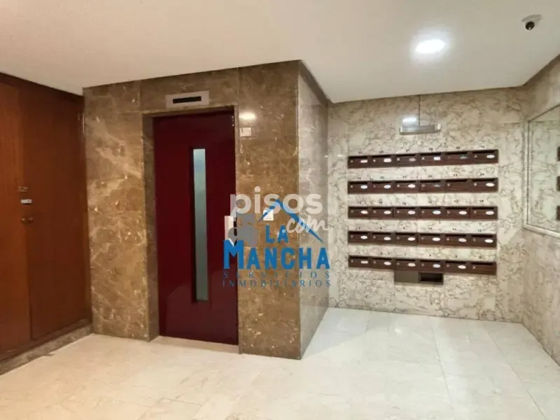 hallway_entrance
