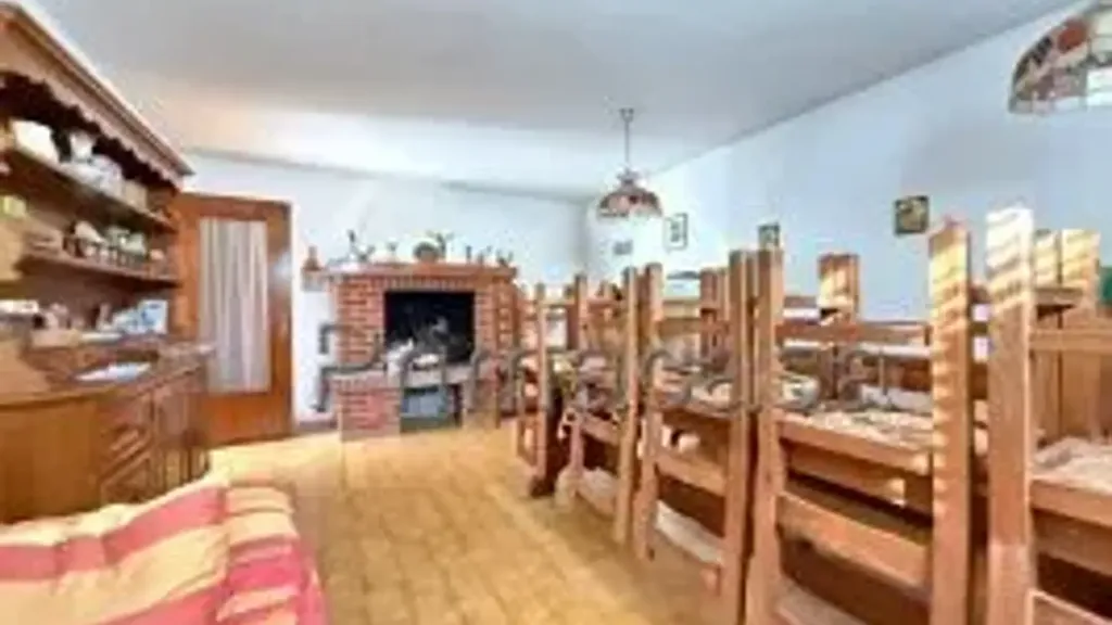 Dining Room - Villa with Private Garden in Legnago