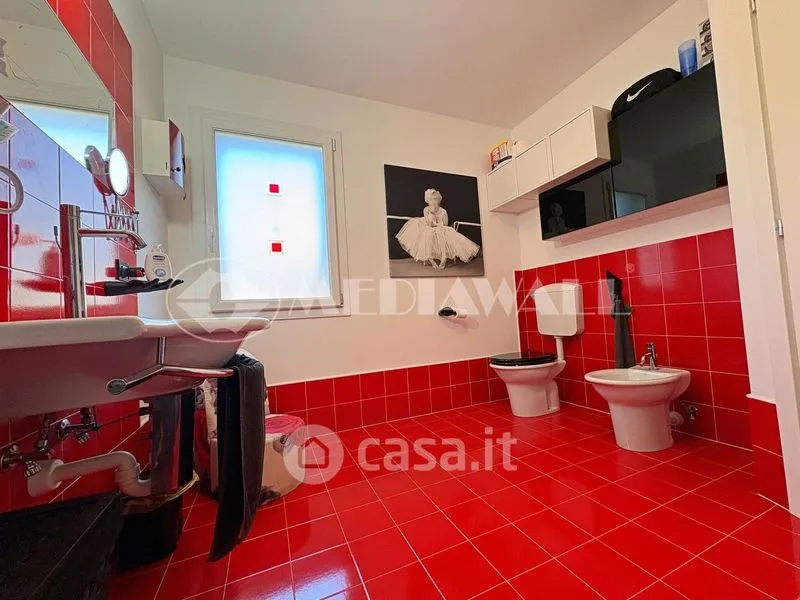 Salles de bain - Bifamiliar House with Solar Panels in Aviano