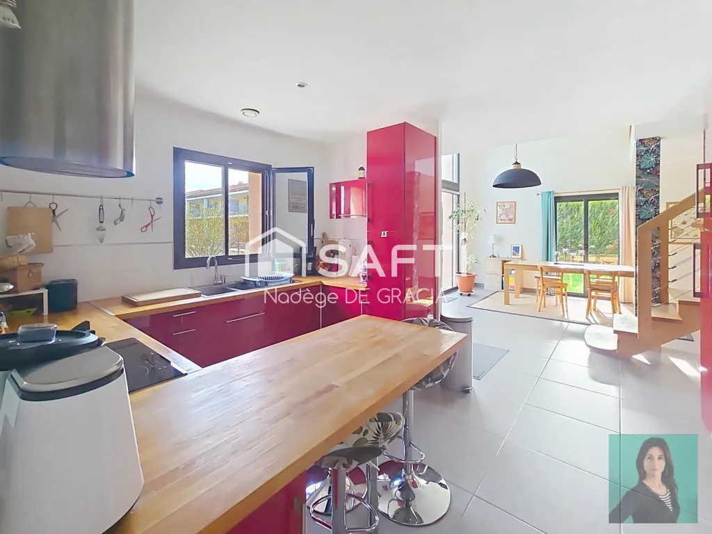 Cucina - Contemporary House with Garden in Montgiscard