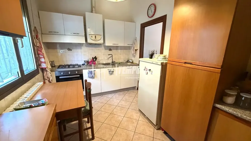 Cuisine - Trilocale with Garden in Modena