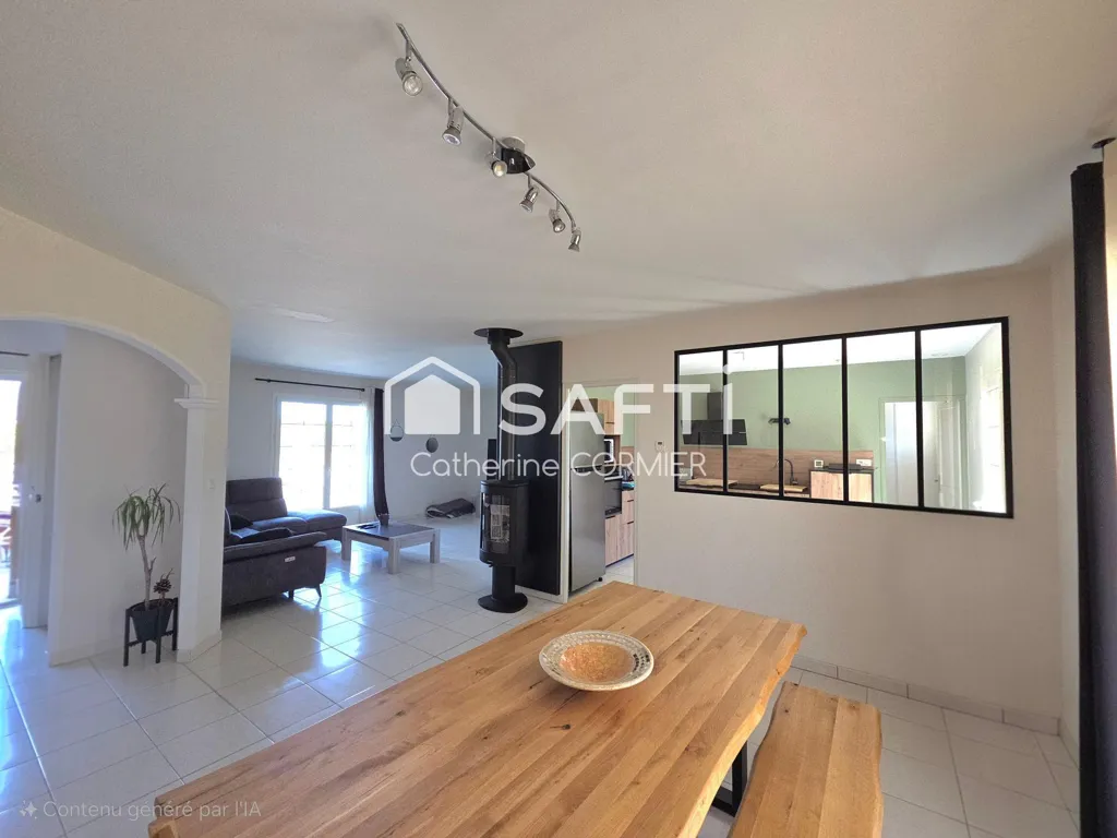 Dining Room - Contemporary House with Pool in Neuillé
