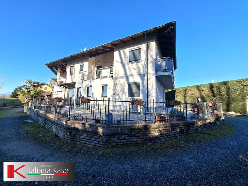 Exterior - Spacious Apartment with Terrace in Montalenghe