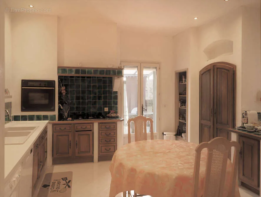 Kitchen - Terraced Flat with Garden View in APT