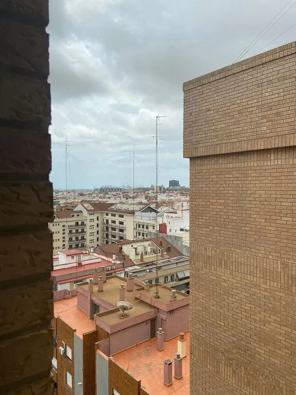 Student Flat with Balcony in Mestalla