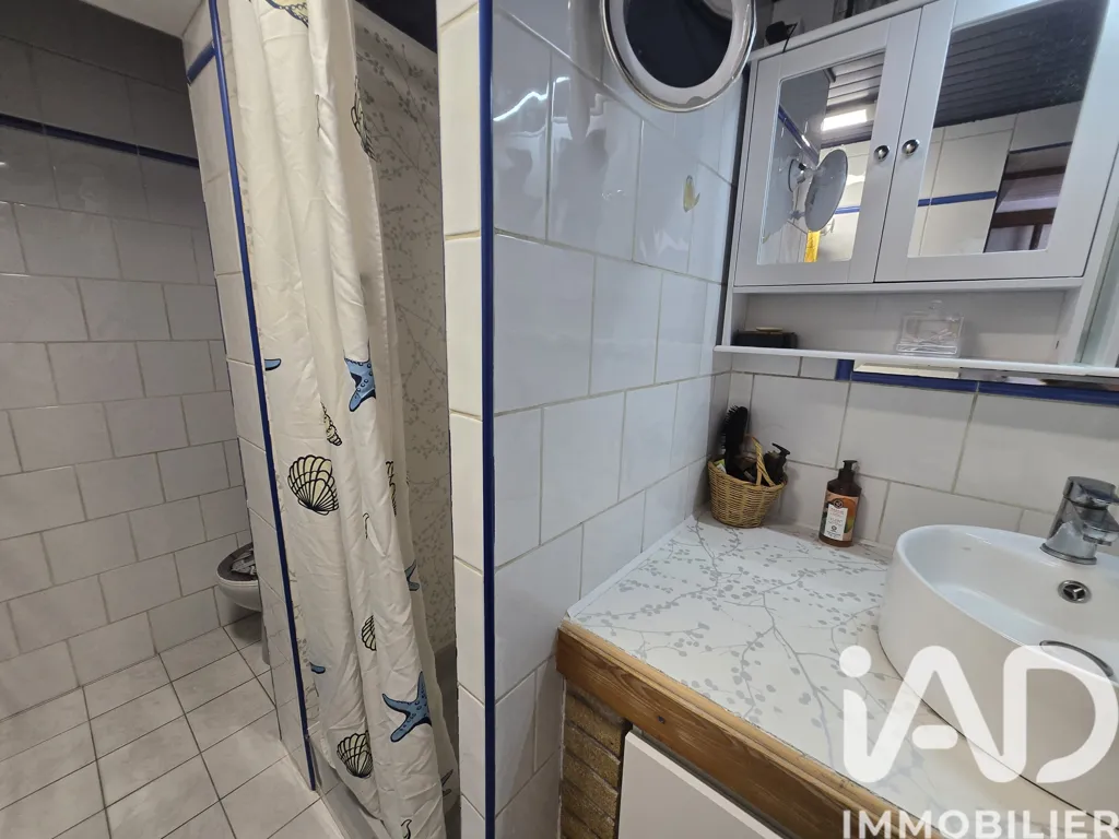 Salles de bain - Maison en Pierre avec Jardin à Alès