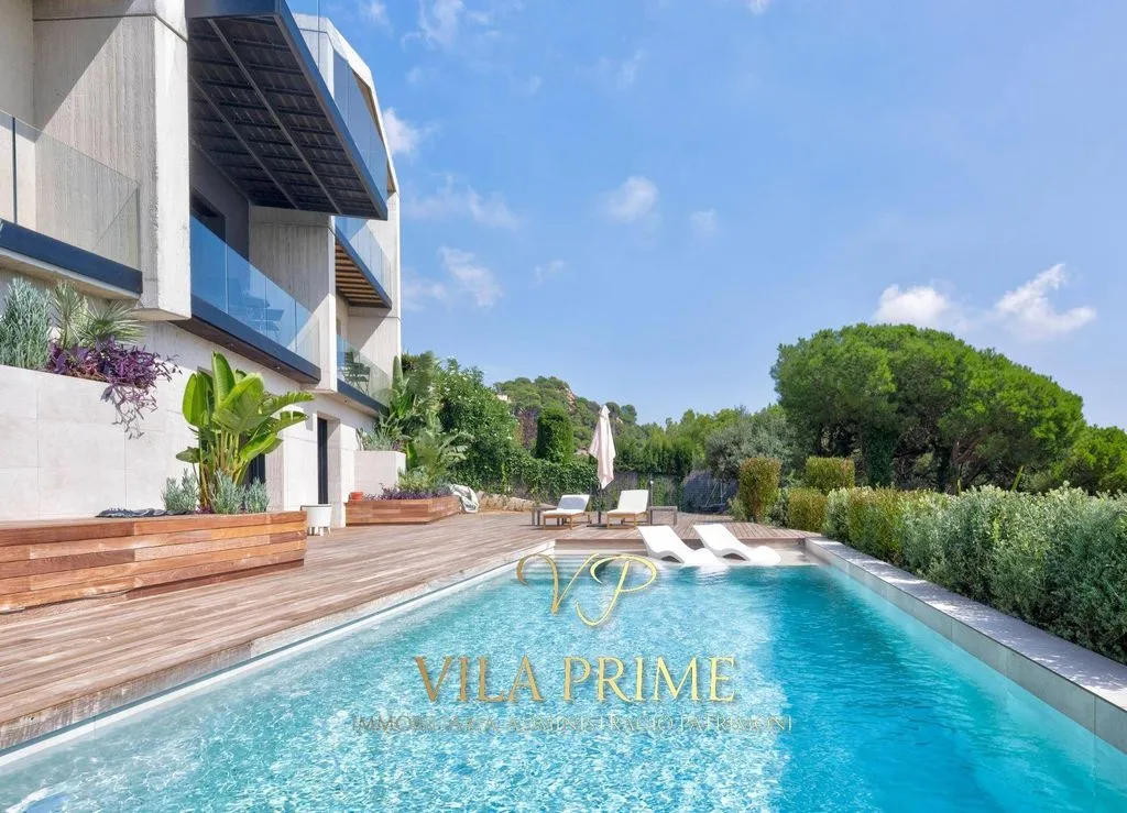 Piscine - Luxury Villa with Sea Views in Cabrils