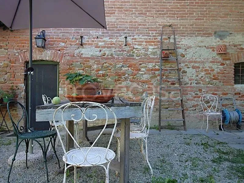 Aed - Restored Cascina with Pool in Cherasco