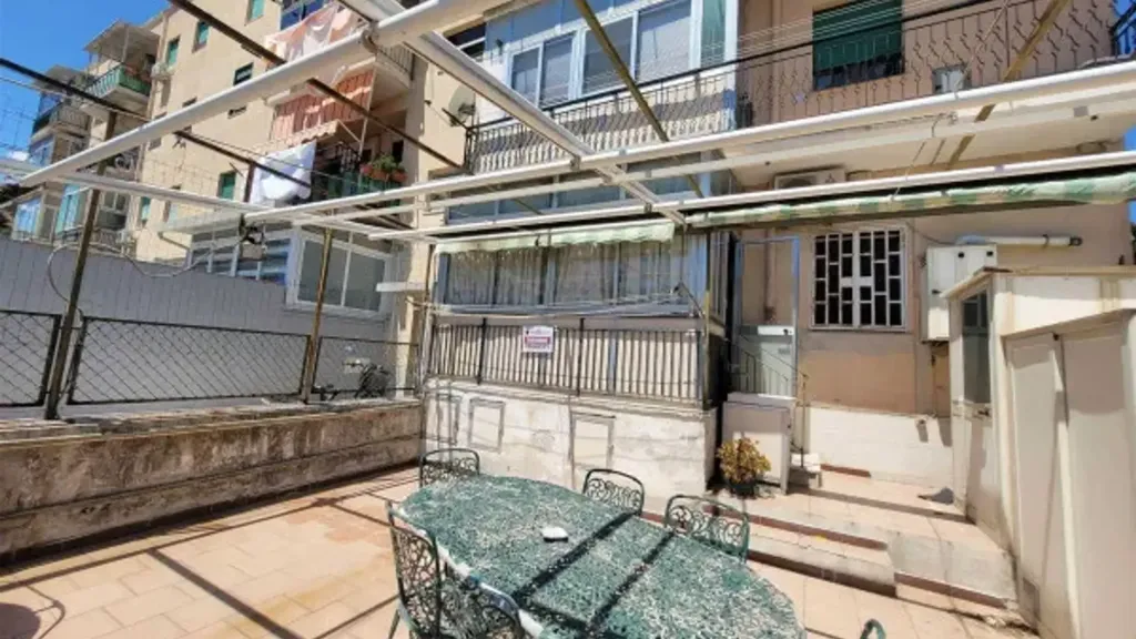 Terrasse - Trilocale with Private Outdoor Space in Messina