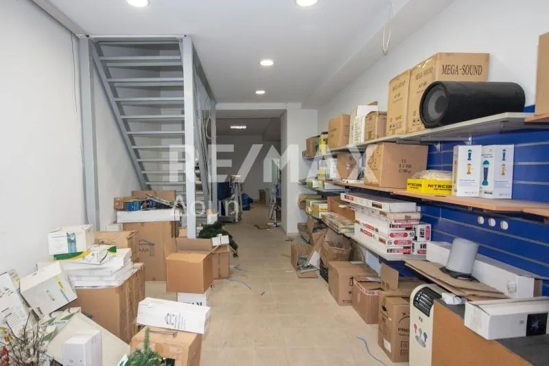 Pesuköök - Commercial Space with Parking in Volos