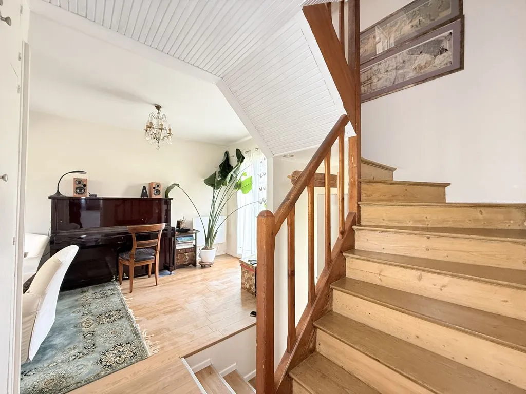 Toad - Luxury House with Garden in Rueil-Malmaison