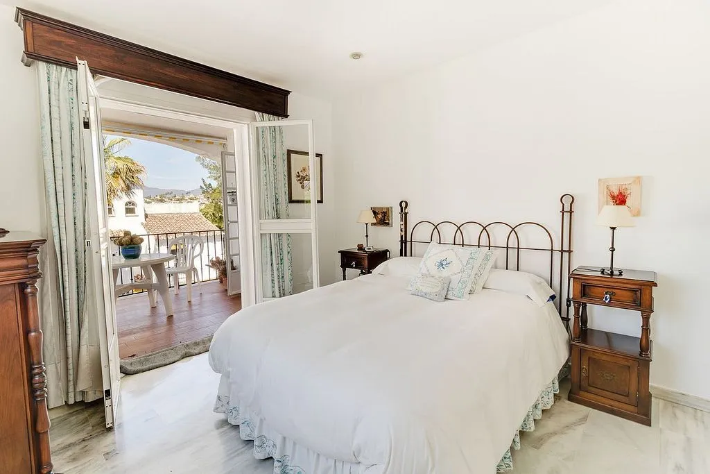 Chambres - T2 Apartment with Pool in Atalaya, Estepona