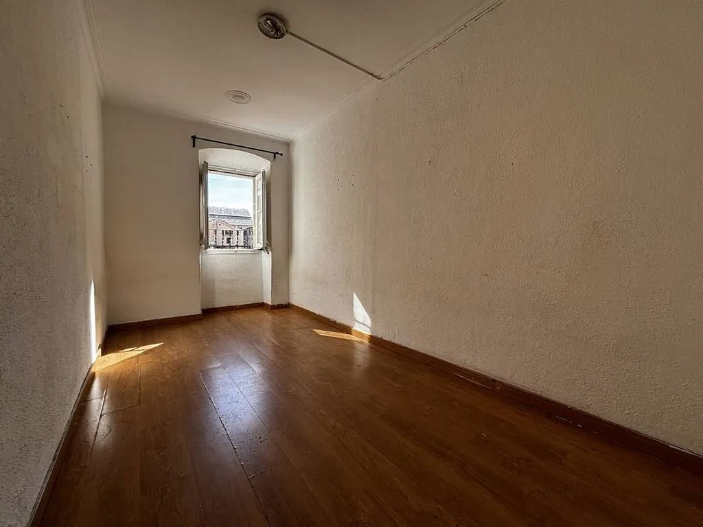 Pièces - Historic Apartment with Terrace in El Raval