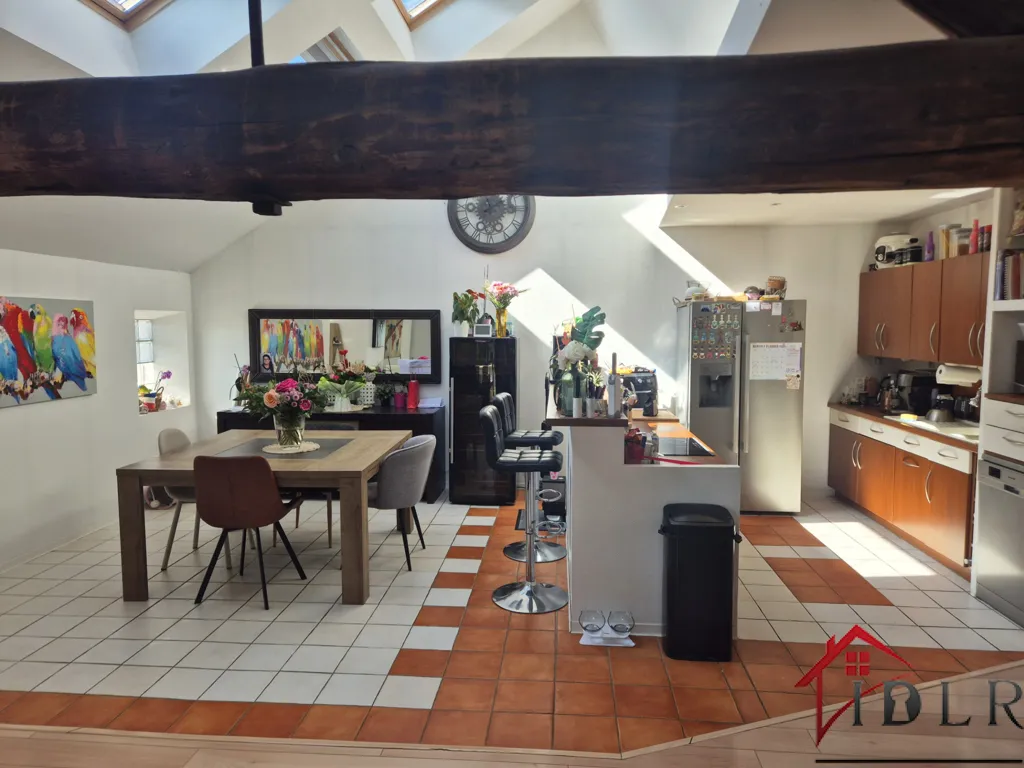 Söögituba - Loft with Pool in Saint-Dizier Centre