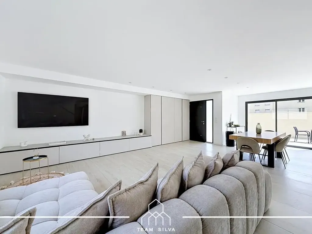 Elutuba - Contemporary Villa with Pool in Simandres