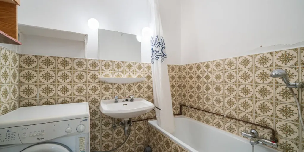 Salles de bain - Appartement avec Espace Commercial à Roeselare