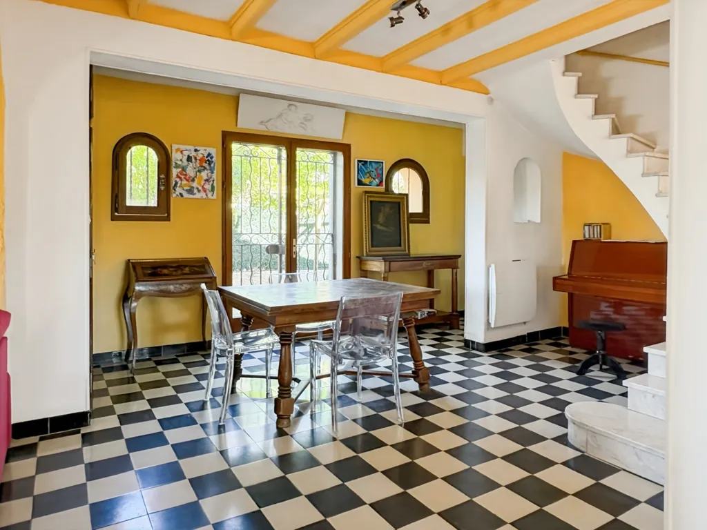 Living Room - Character Provençal House with Pool in Château-Gombert