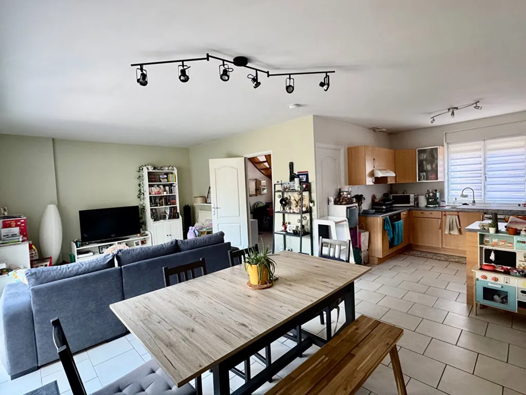 Salle à manger - Maison Réhabilitée avec Jardin à Mouvaux