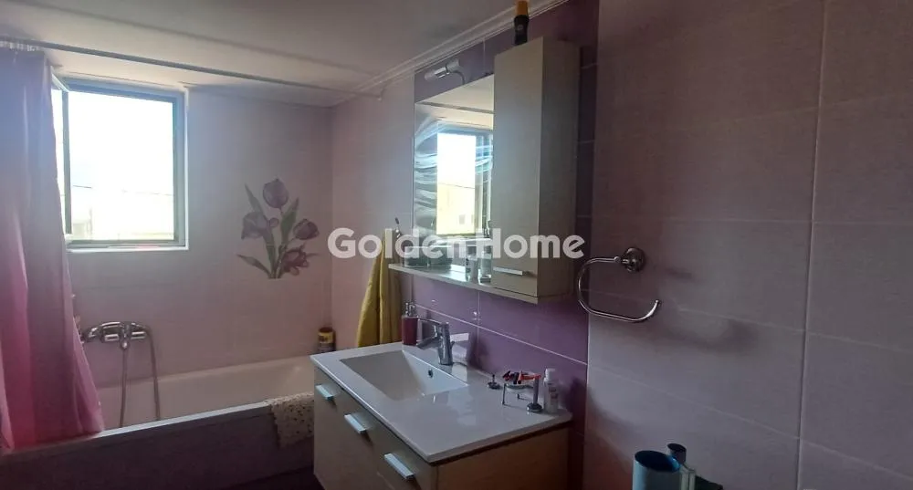 Salles de bain - Corner Maisonette with Private Garden in Chalandri