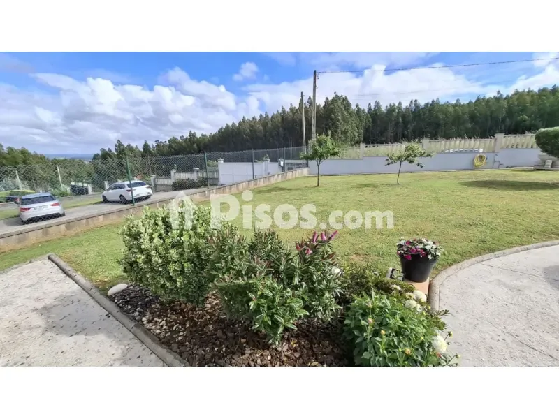 Garden - Ready-to-Move Chalet with Garden in Sada