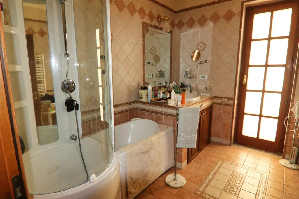 Vannitoad - Hilltop Villa with Panoramic Views in Eboli